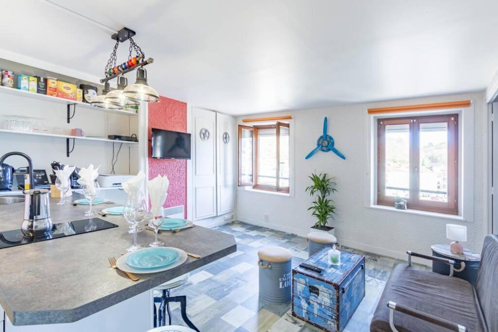 Chipote By Carl-Emilie Apartment เอปินาล ภายนอก รูปภาพ
